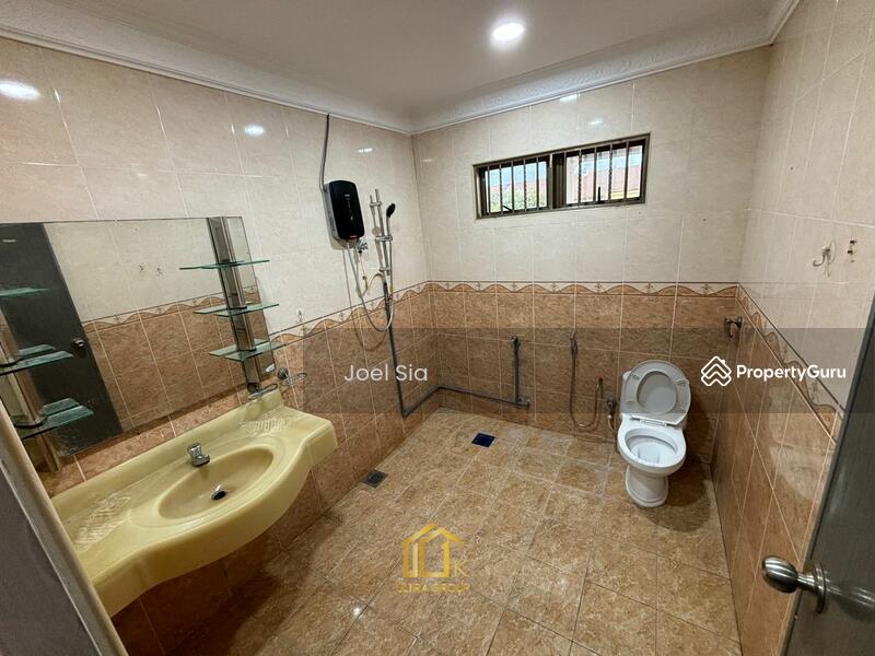 For Rent - Bandar Bukit Tinggi Double Storey 22x70 Fully Renovated n Extended House For Rent